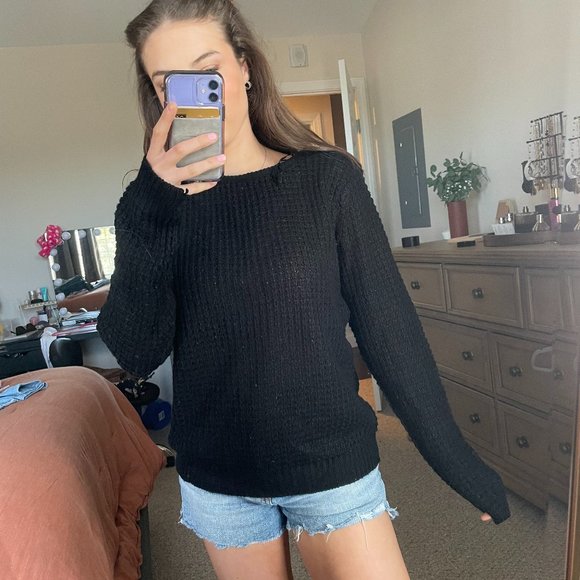 Cross-cross back detail black sweater - Picture 3 of 7